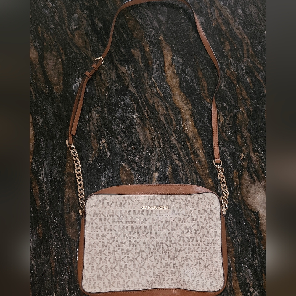 Michael Kors Jet Set Crossbody